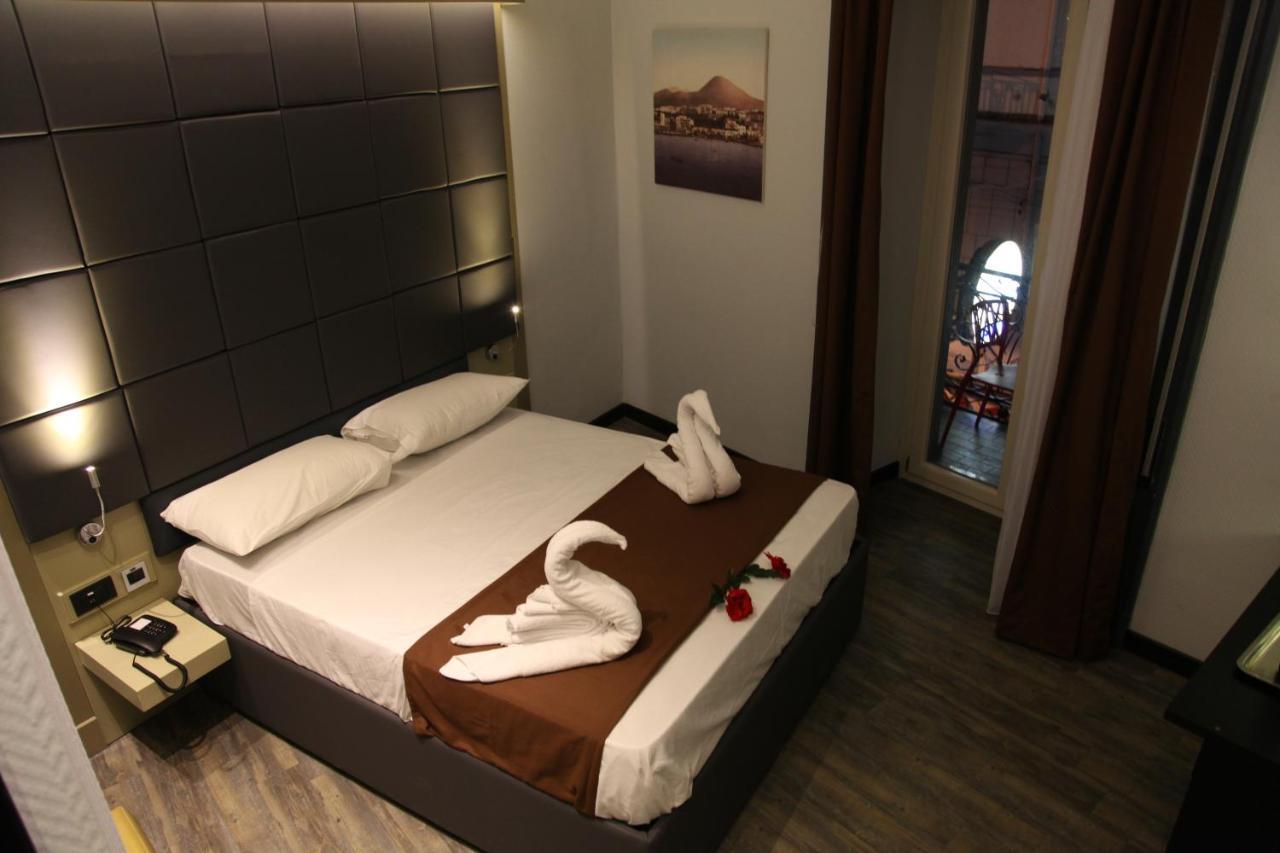 Dolce Vita Rooms & Breakfast Napoli Ngoại thất bức ảnh