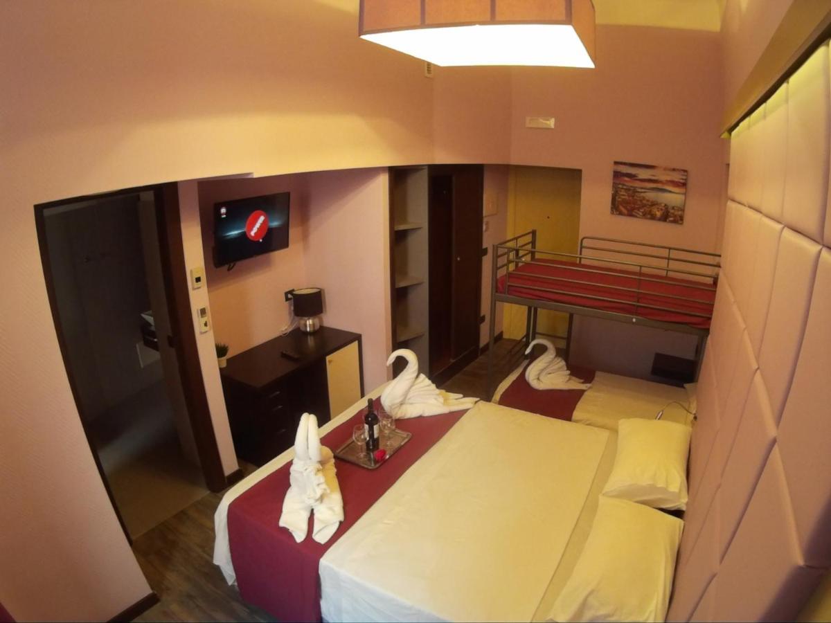 Dolce Vita Rooms & Breakfast Napoli Ngoại thất bức ảnh
