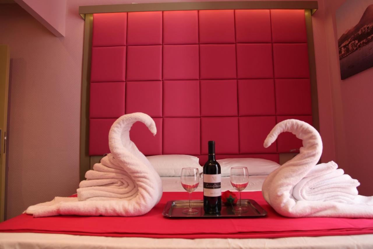 Dolce Vita Rooms & Breakfast Napoli Ngoại thất bức ảnh