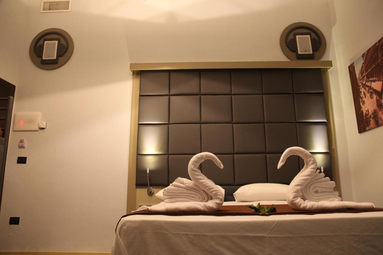 Dolce Vita Rooms & Breakfast Napoli Ngoại thất bức ảnh