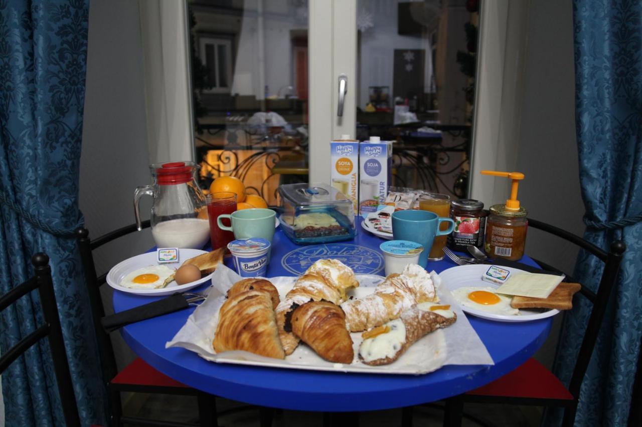 Dolce Vita Rooms & Breakfast Napoli Ngoại thất bức ảnh