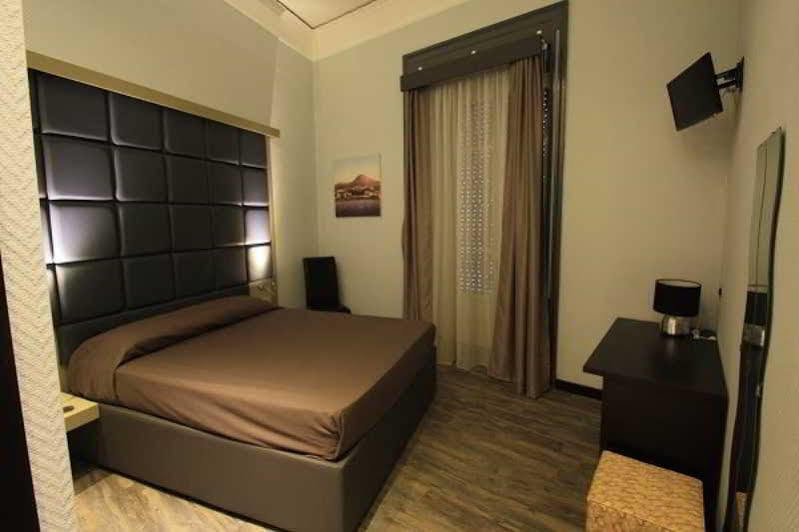 Dolce Vita Rooms & Breakfast Napoli Ngoại thất bức ảnh